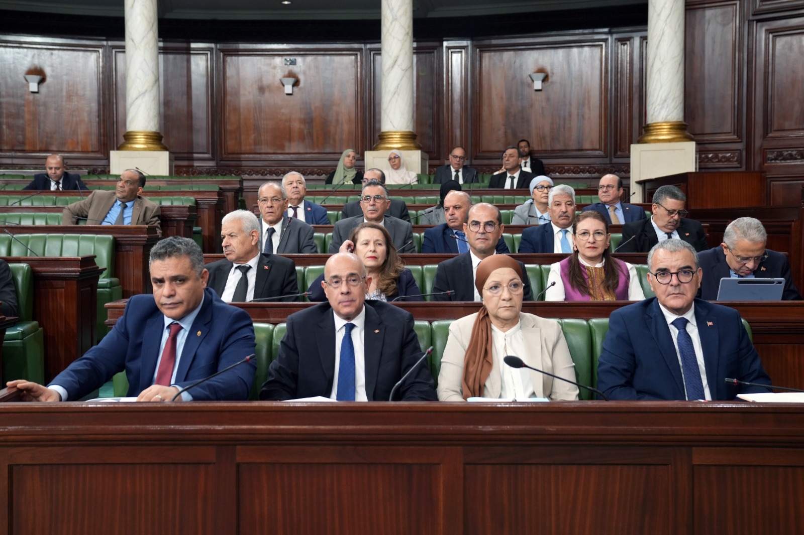  في نقاش مشاريع قوانين الميزانية والمالية والميزان الاقتصادي..   النواب يطالبون الحكومة بتنفيذ الإصلاحات